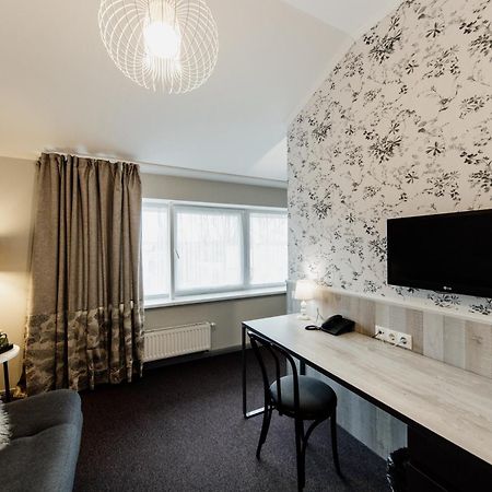 Wolmar Hotel Valmiera Exterior photo