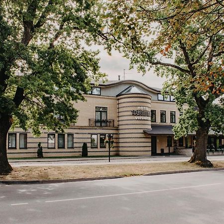 Wolmar Hotel Valmiera Exterior photo