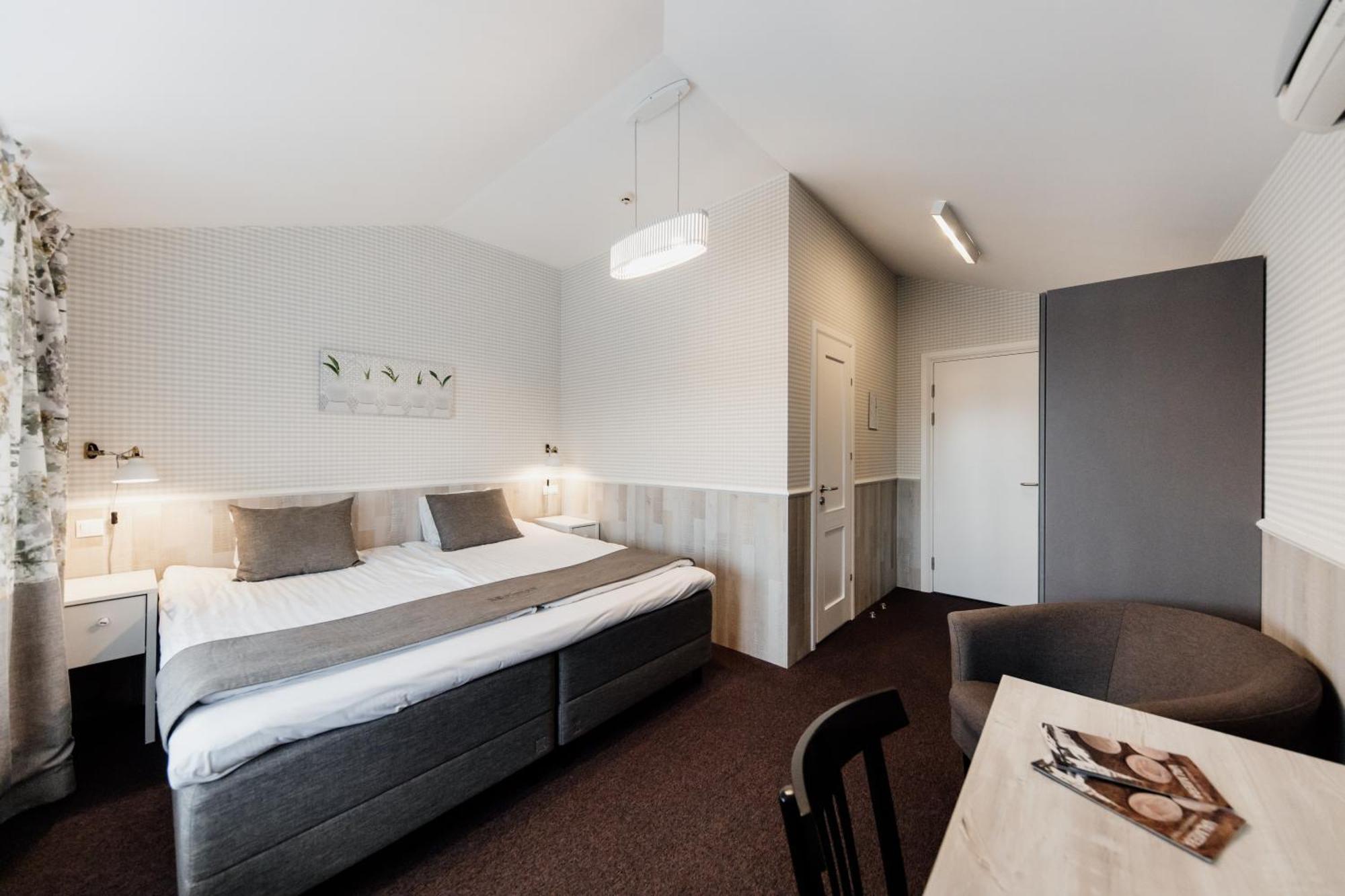 Wolmar Hotel Valmiera Exterior photo