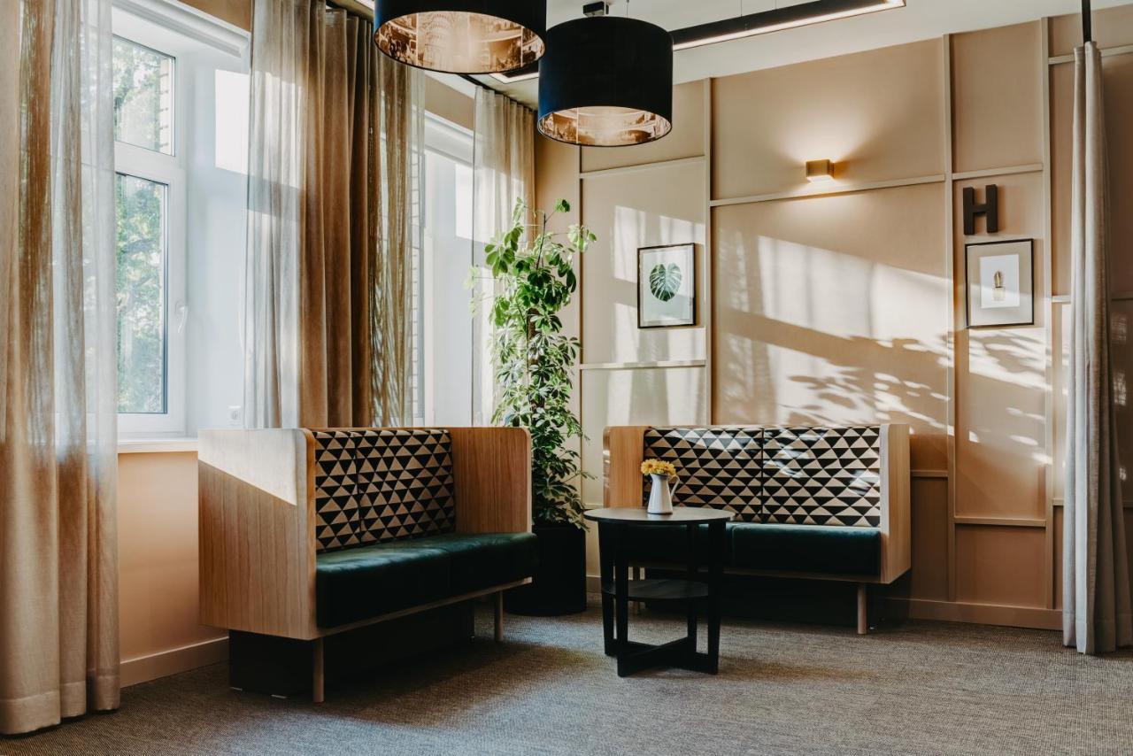 Wolmar Hotel Valmiera Exterior photo